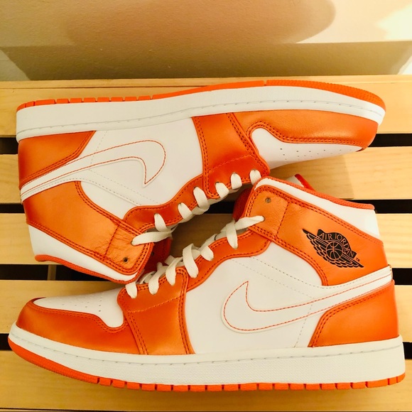 Air Jordan 1 Mid Se Electro Orange Size 11 - Picture 7 of 9